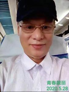 青春靓丽的发型图片